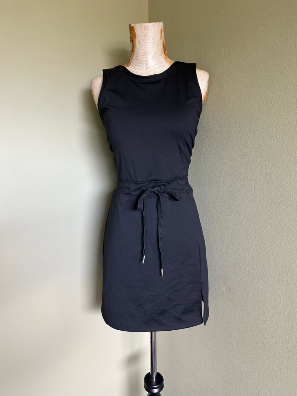 NWOT Women's Black drawing waist Tie Tennis Dress w/Shorts - Picture 4 of 11
